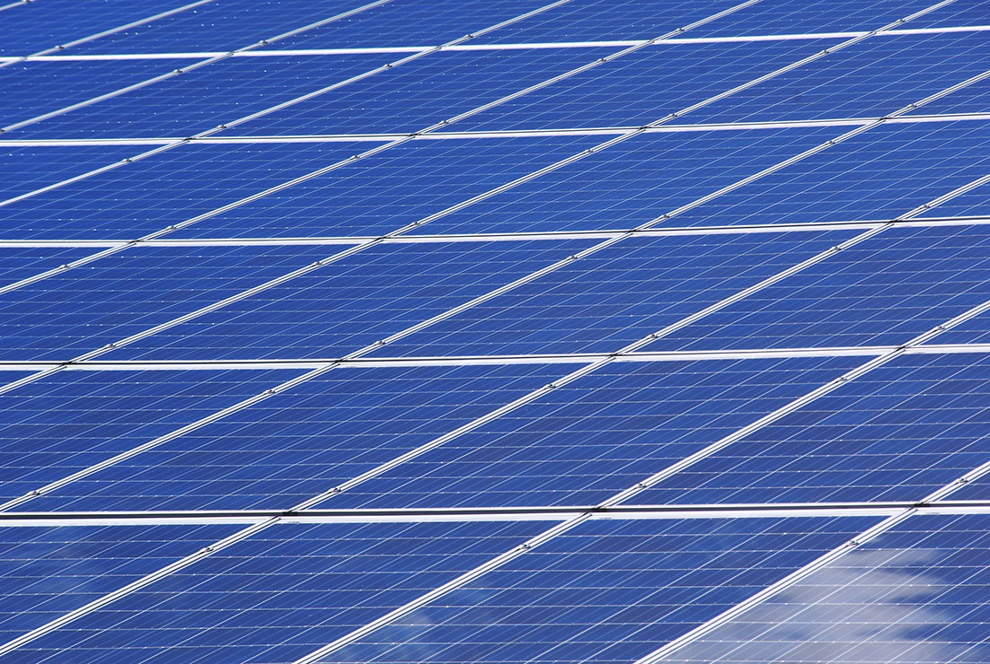 Baterías virtuales o físicas: ¿qué es mejor? - A media mañana de RNE (16 de enero de 2023).