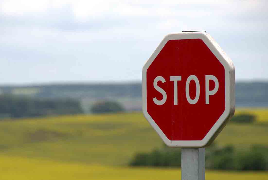 ¿Por qué no es tan buena noticia que baje la gasolina?